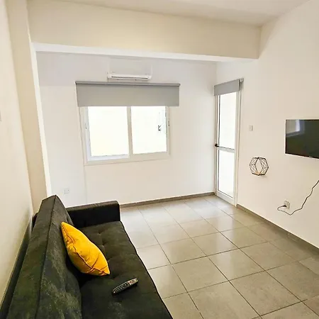 Apartmán Sunshine Apartment, 150m From Chabad Lubavitch